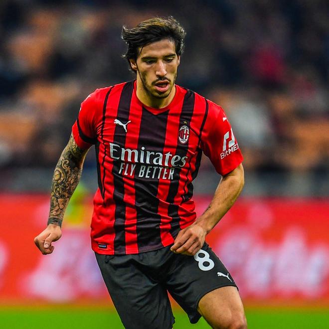 爱游戏网页版 -今夜金州勇士调整名单以备欧冠，官宣签约环节打磨，质疑声仍在，临场指挥获称赞(金州勇士交易最新消息今天)