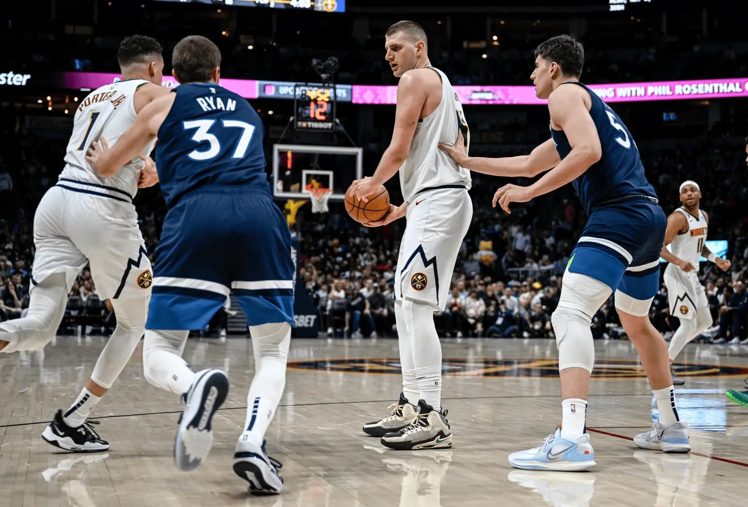 爱游戏 -欧冠赛前再迎强敌，芝加哥公牛绝杀压哨，主帅态度——悬念犹存，球队文化再被提及的简单介绍