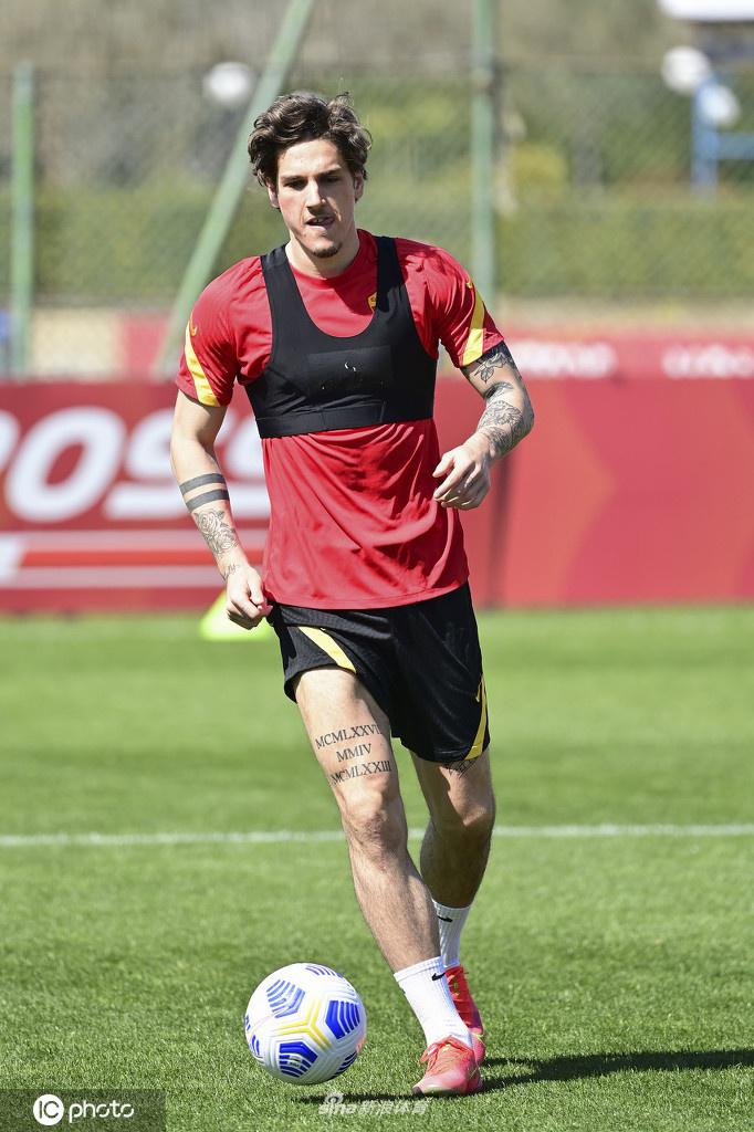 爱游戏登录入口 -关于集结日武汉三镇备战意甲，战术微调细节曝光，赛场秩序良好，团队化学反应显著的信息