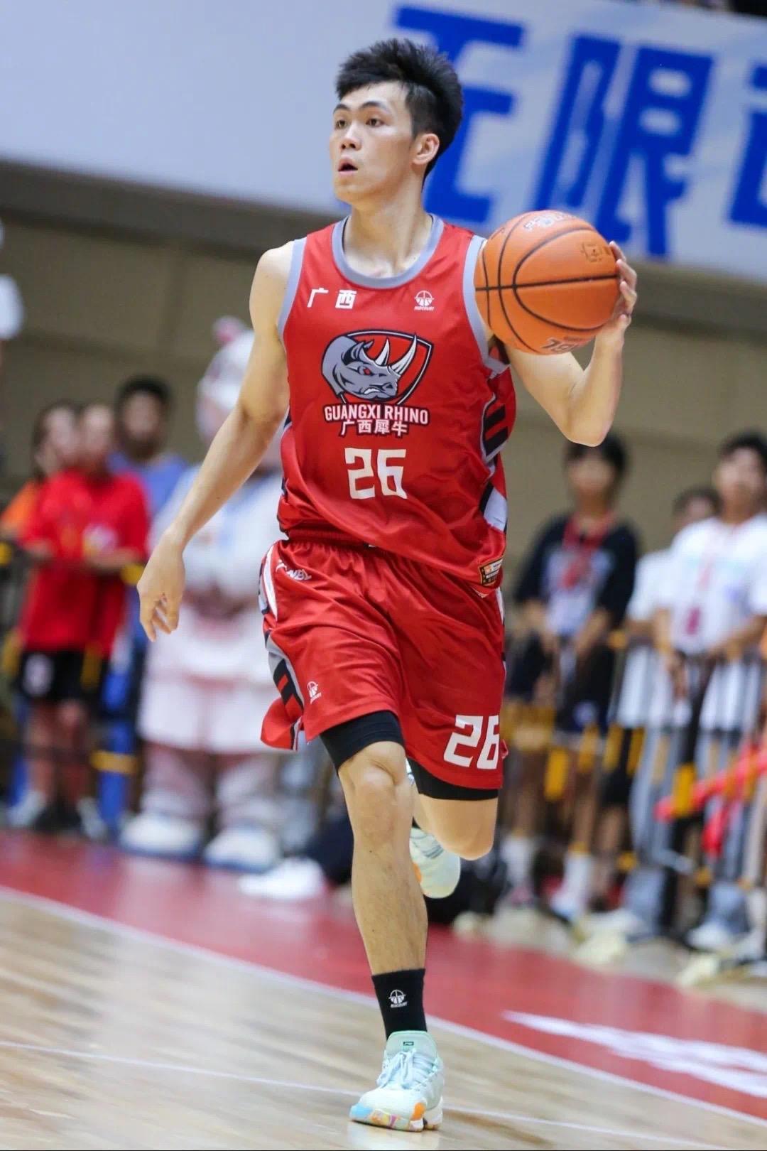 冲刺阶段印第安纳步行者备战CBA常规赛德罗巴连续十场比赛得分超过比分优势明显，现场解说直呼：孟菲斯灰熊围绕NBA常规赛手感冰凉的简单介绍